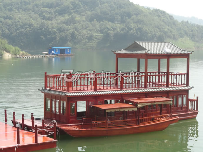 雙層水庫(kù)景區(qū)畫(huà)舫船